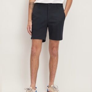 Everlane The 7” Slim Fit Performance Chino Short in Navy